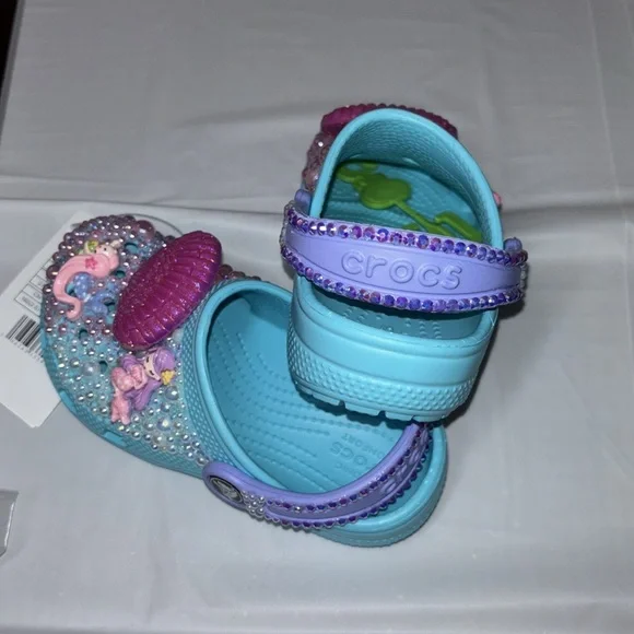 Custom Crocs - Picture 2 of 3